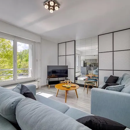 Coliving - Silva Bedroom - Convenient & Near Cern Apartamento